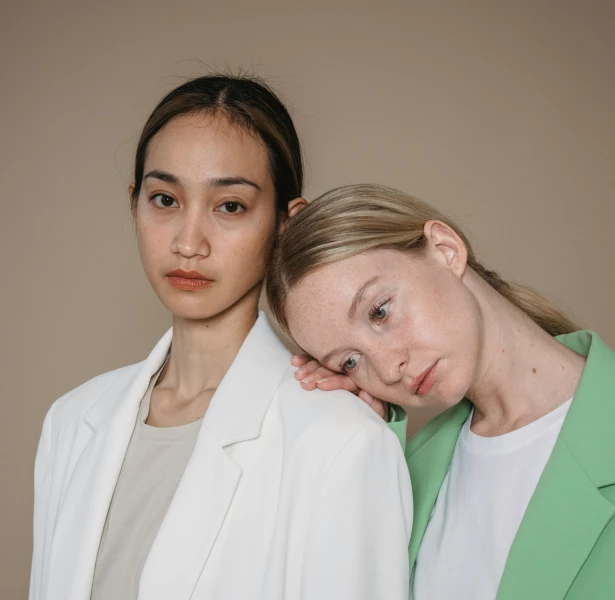 আমাদের নতুন যোগাযোগে খেলা!